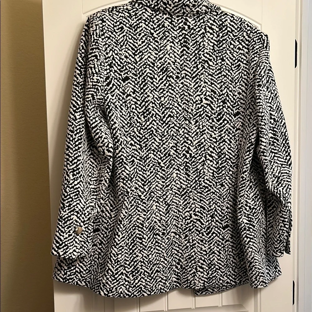 Anne Klein Monochrome Textured Blazer - Picture 6 of 9